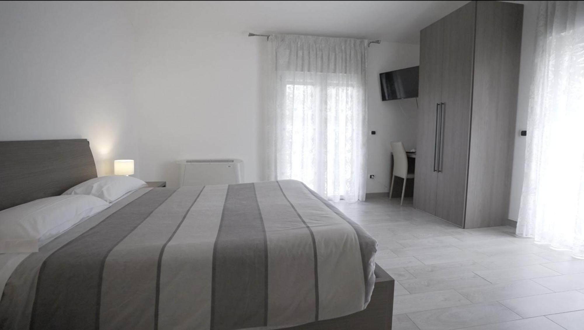 B&B Arco Dei Sogni Celano Ngoại thất bức ảnh
